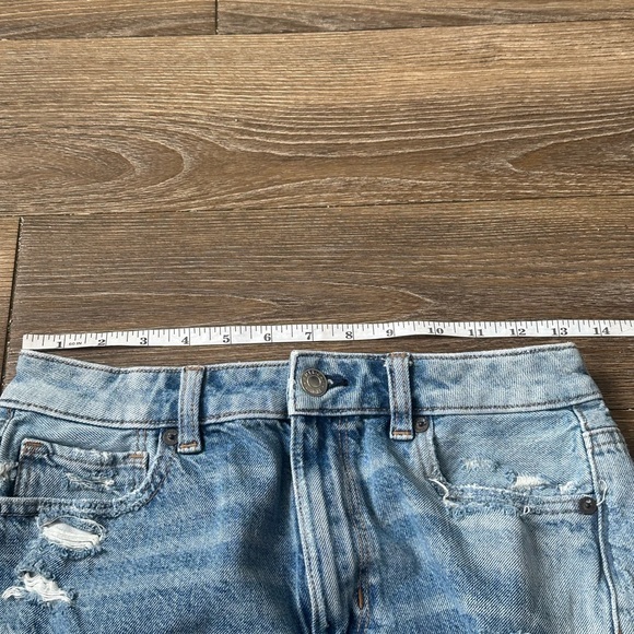 American Eagle Distressed High Waisted Denim Shorts - Picture 4 of 6